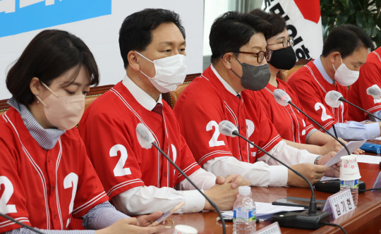 김기현 국민의힘 공동선대위원장이 11일 국회에서 열린 지방선거 중앙선거대책위원회의에서 발언하고 있다.  [국회사진기자단]